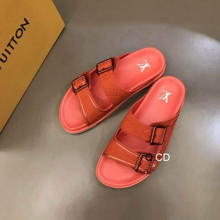 Picture of Louis Vuitton Slippers _SKULVsz38-45CD0615301